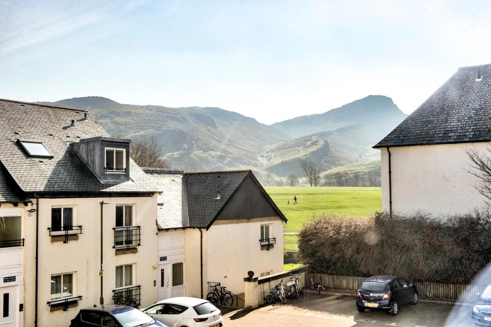 Guestready - Nice 3Bdr Apart W/ Private Parking Edimburgo Exterior foto